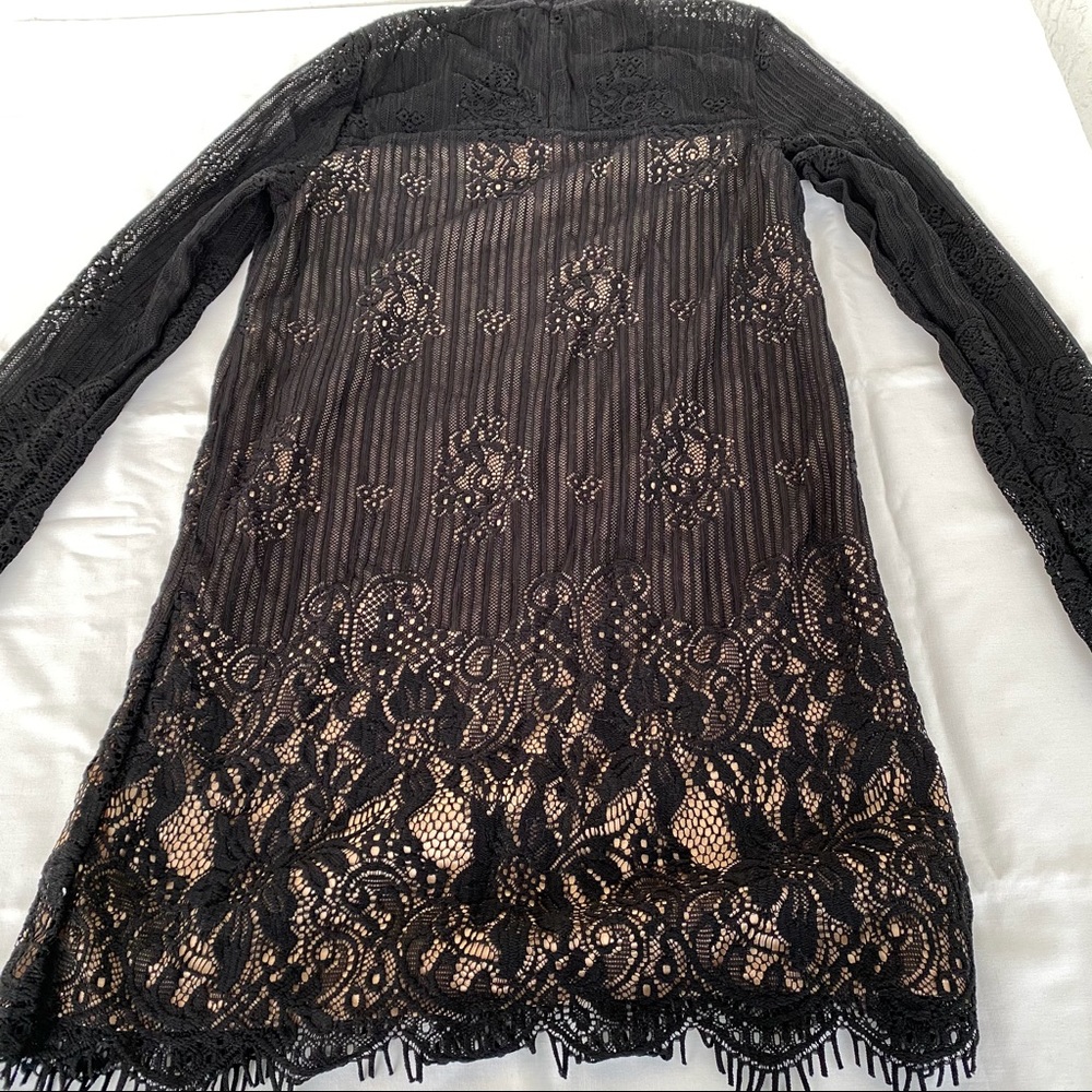 FOREVER 21 Crochet Lace Dress - SMALL - Picture 5 of 7